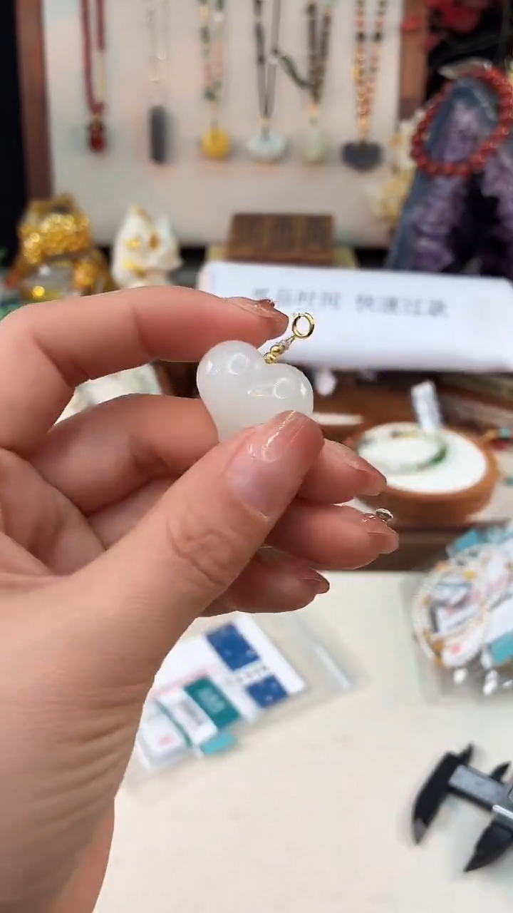 未镶嵌和田玉手饰@@A6921D018239