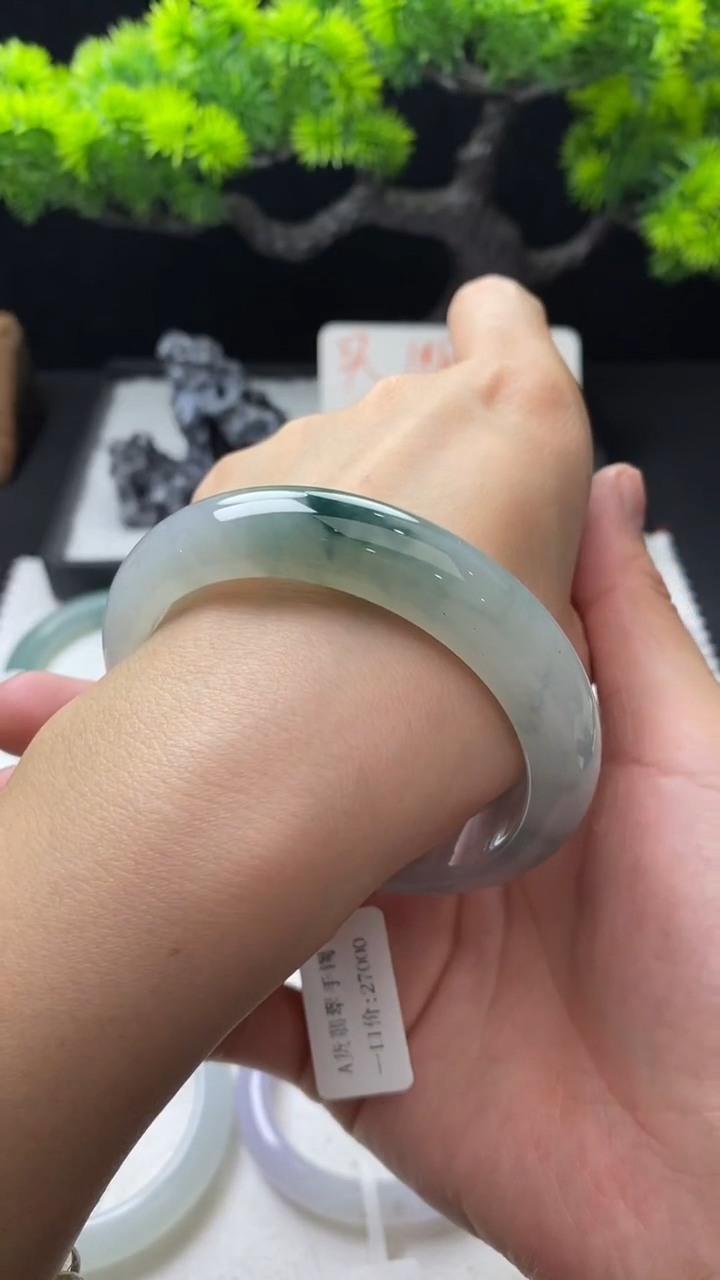 【闪购商品】翡翠手镯未镶嵌58圈~不退不换