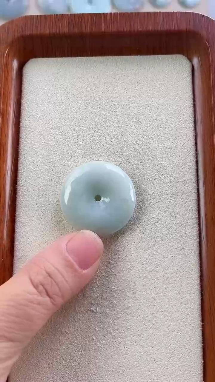 【闪购商品】翡翠吊坠(不含链)未镶嵌孤品