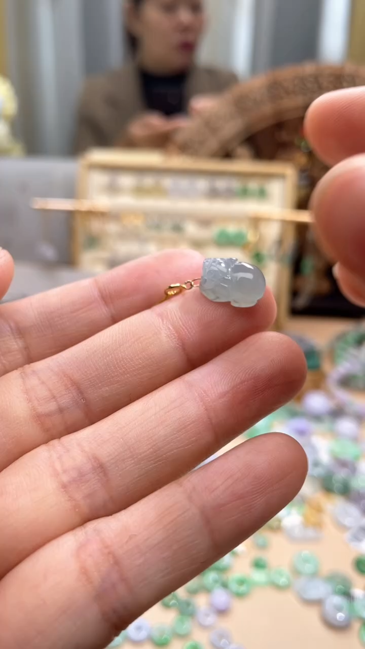 【闪购商品】翡翠颈饰18K金镶嵌貔貅