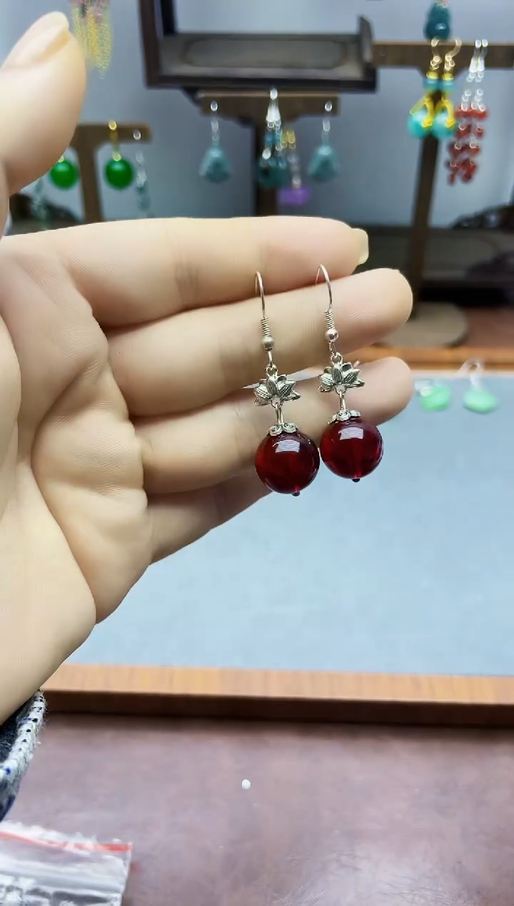 血珀未镶嵌耳饰263000