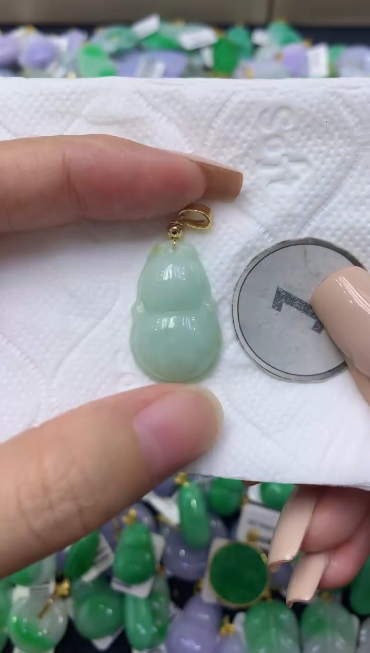 颈饰未镶嵌翡翠天然缅甸翡翠A货
