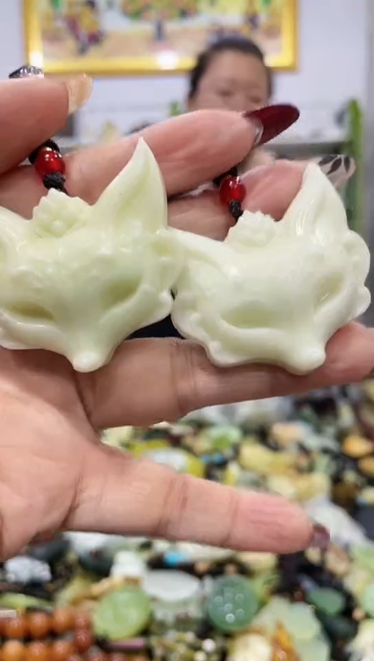 未镶嵌岫玉吊坠多样性发货发其中一件
