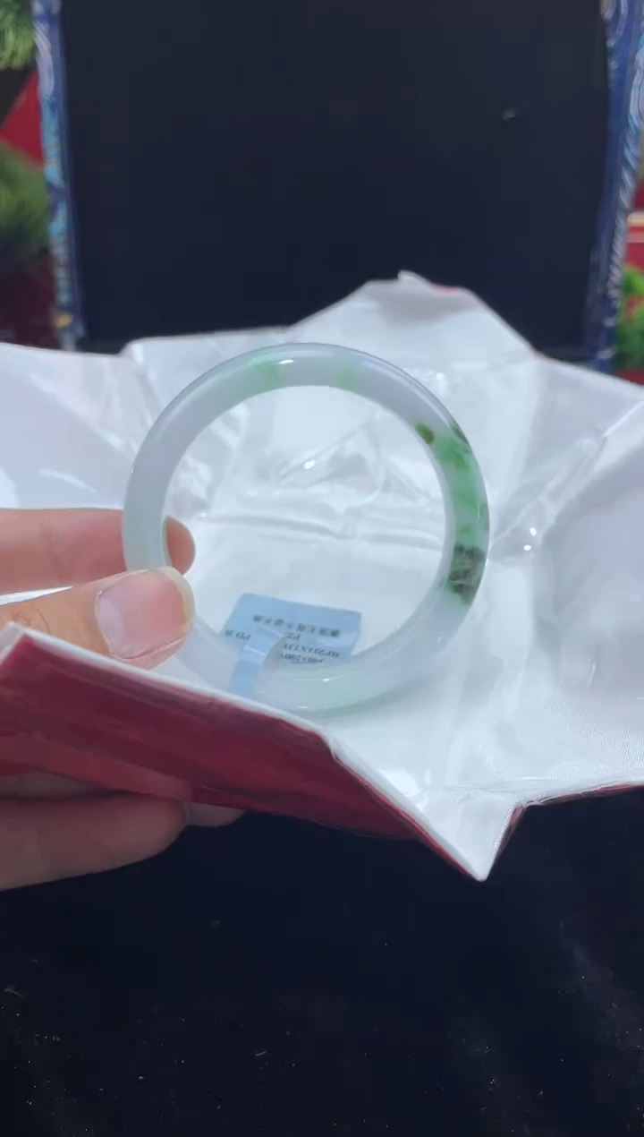 【闪购商品】翡翠手镯未镶嵌手镯12