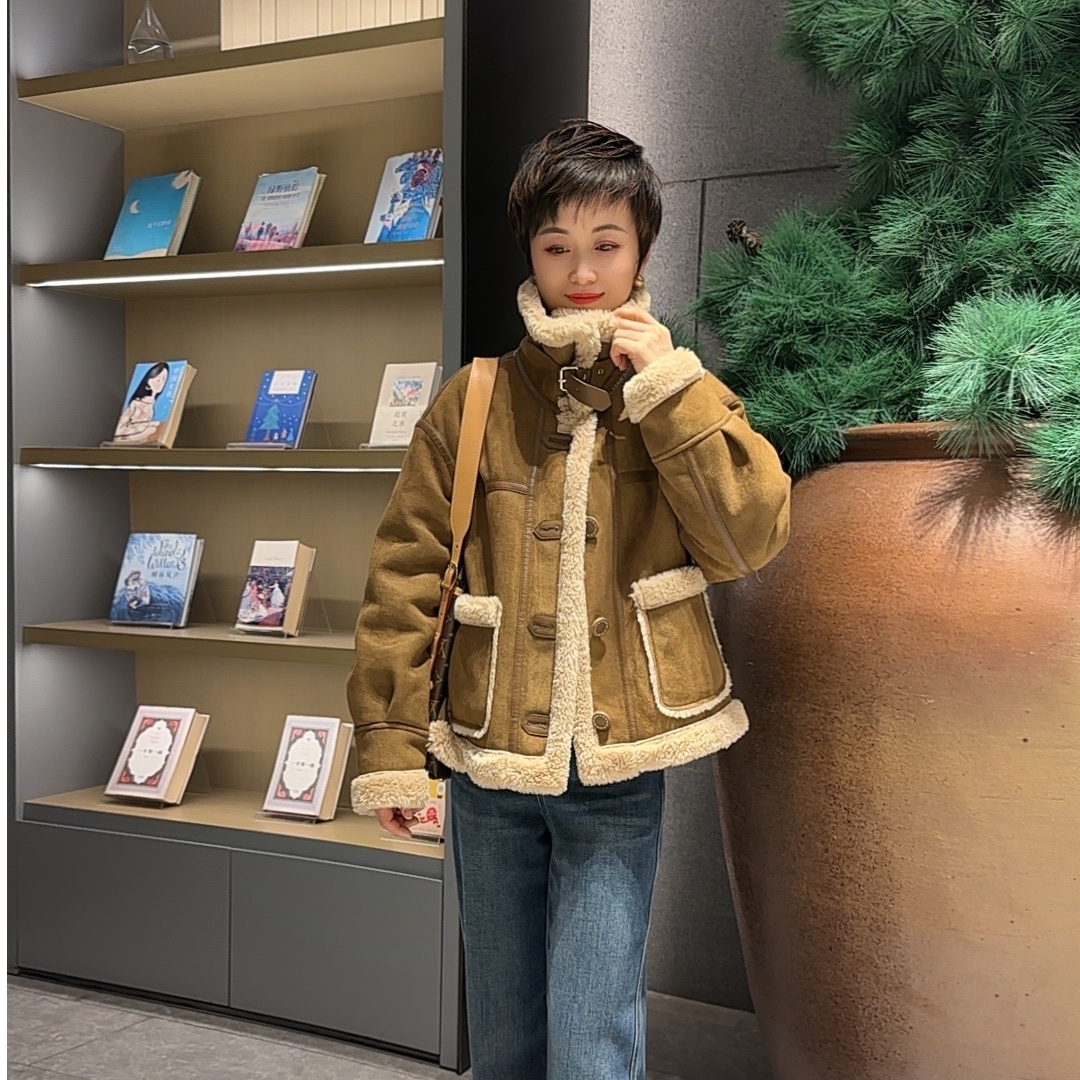 妮子严选“换新皮肤”显瘦时尚百搭软软糯糯加绒外套24AW8915