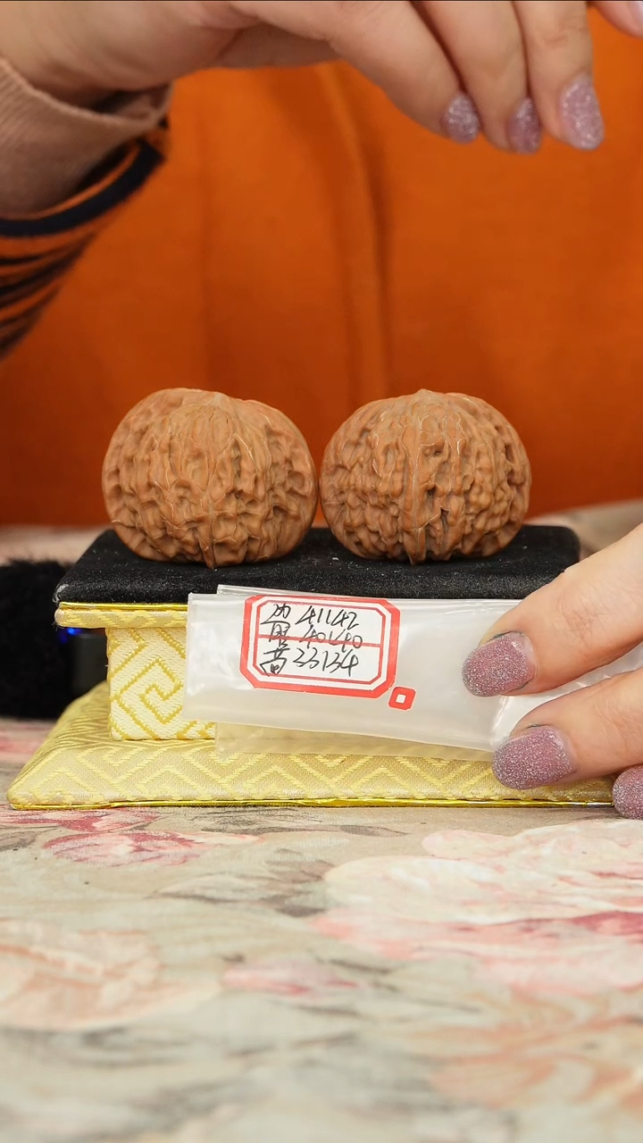 【闪购商品】文玩核桃把件磨盘