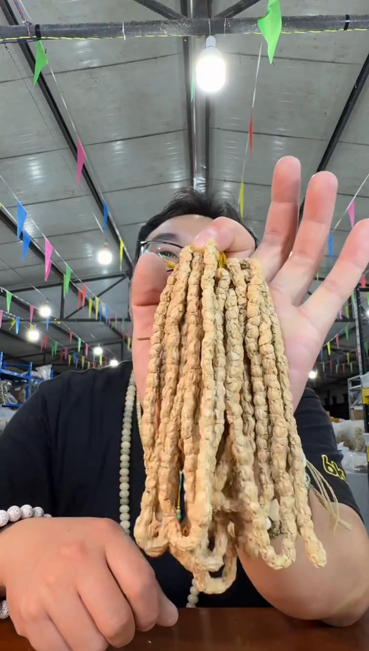 柏香籽/百香籽手串A25实物为准