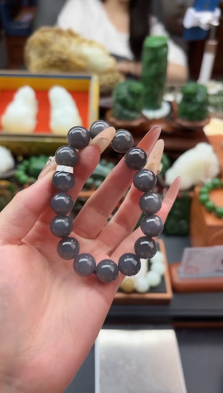 未镶嵌手串和田玉董小姐推荐 多样性发货 拍一发一yz12