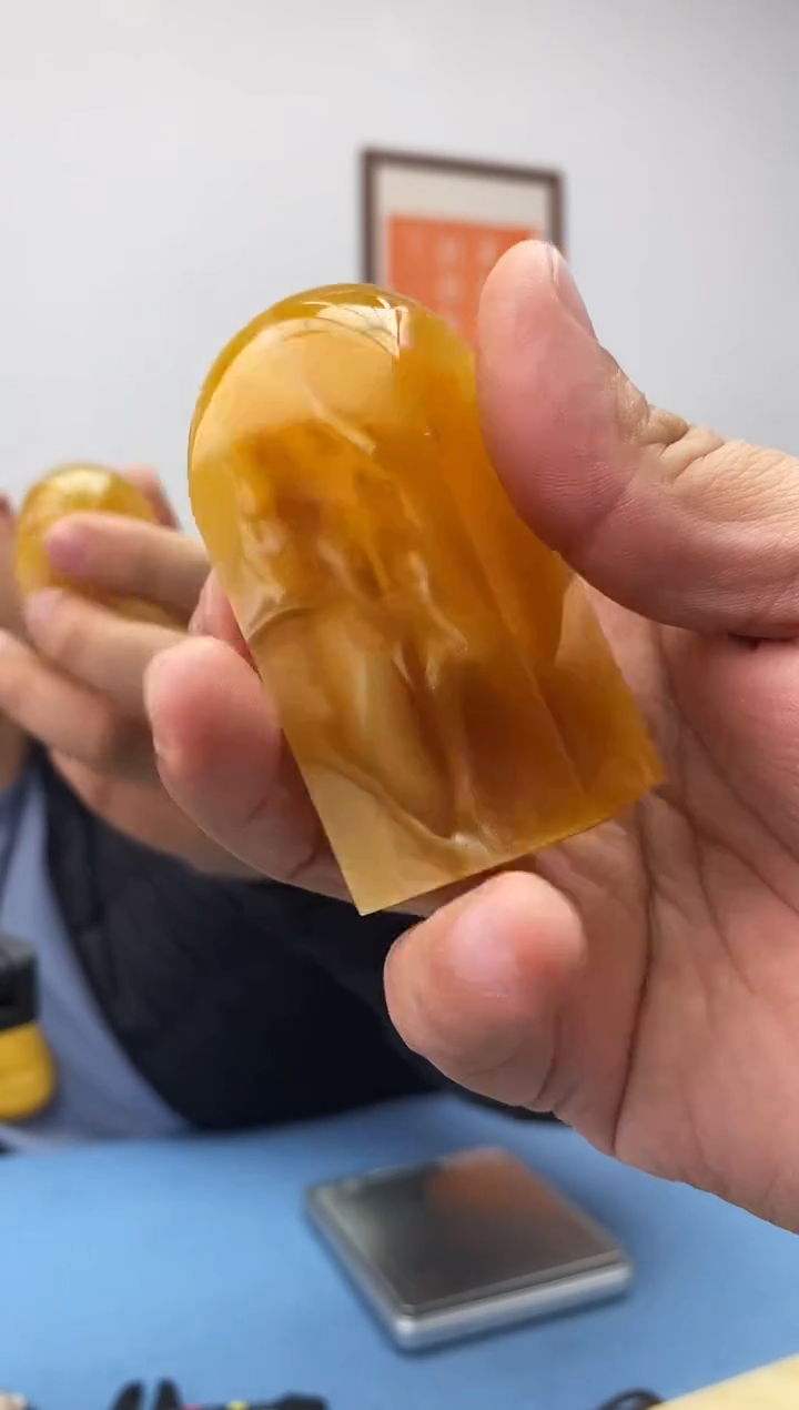 琥珀未镶嵌珠宝奇石假一罚十，发一件059