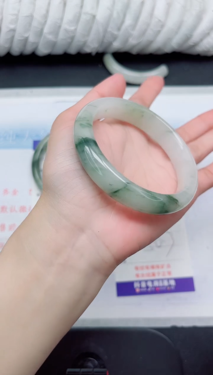 【闪购商品】石英质玉手镯未镶嵌310-56.3