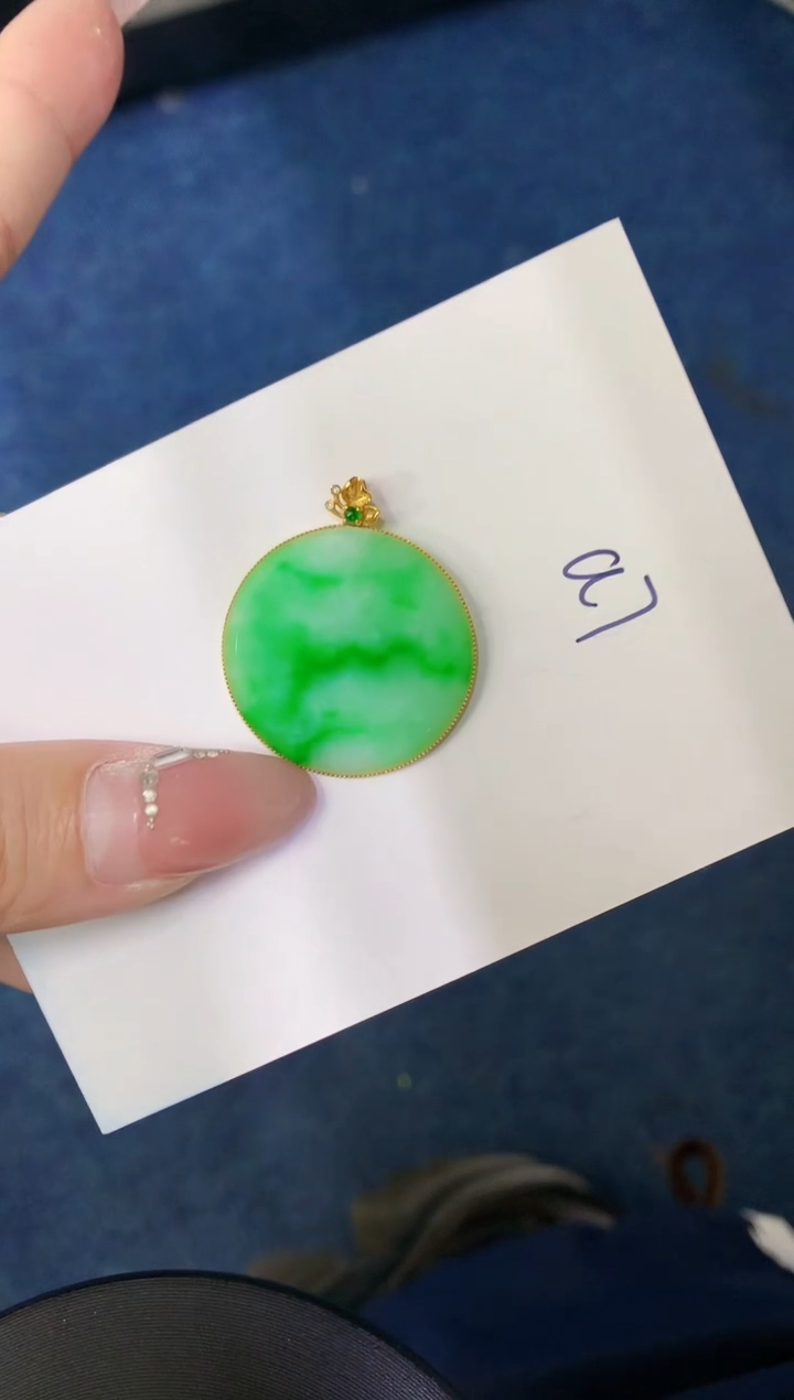 【闪购商品】翡翠颈饰18K金镶嵌0000000000