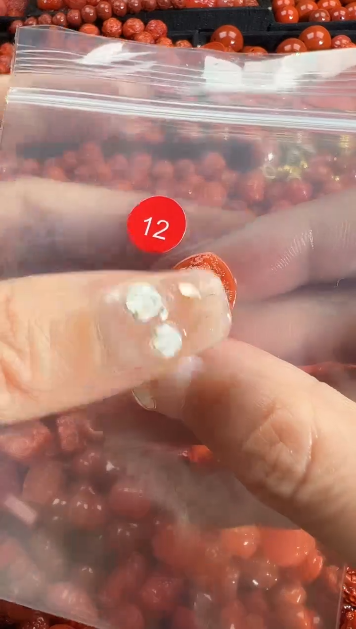 颈饰未镶嵌南红玛瑙1