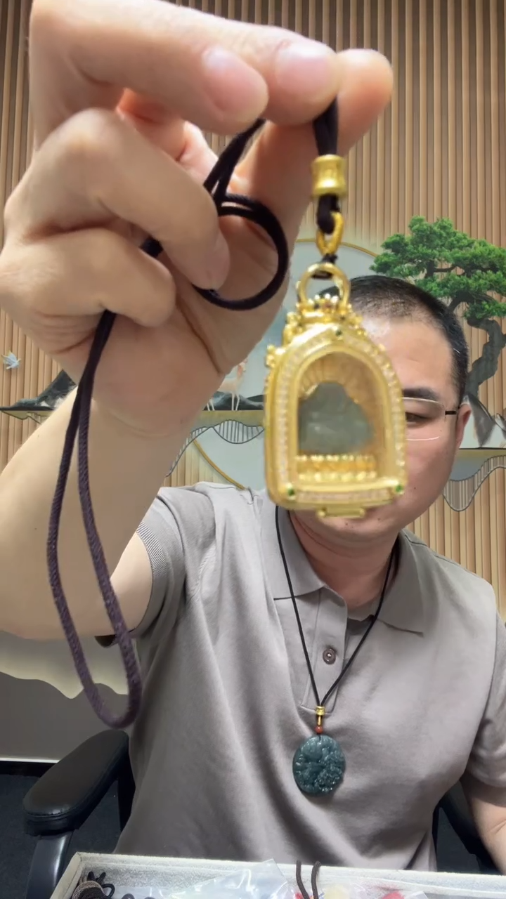 翡翠未镶嵌颈饰东子宠粉吊坠/多样性发货任意一件