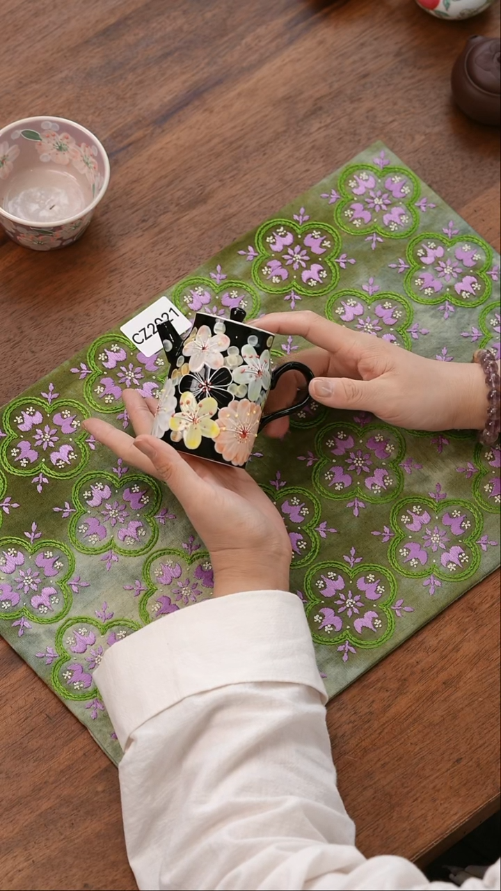 阿*花满蹊黑色注春壶