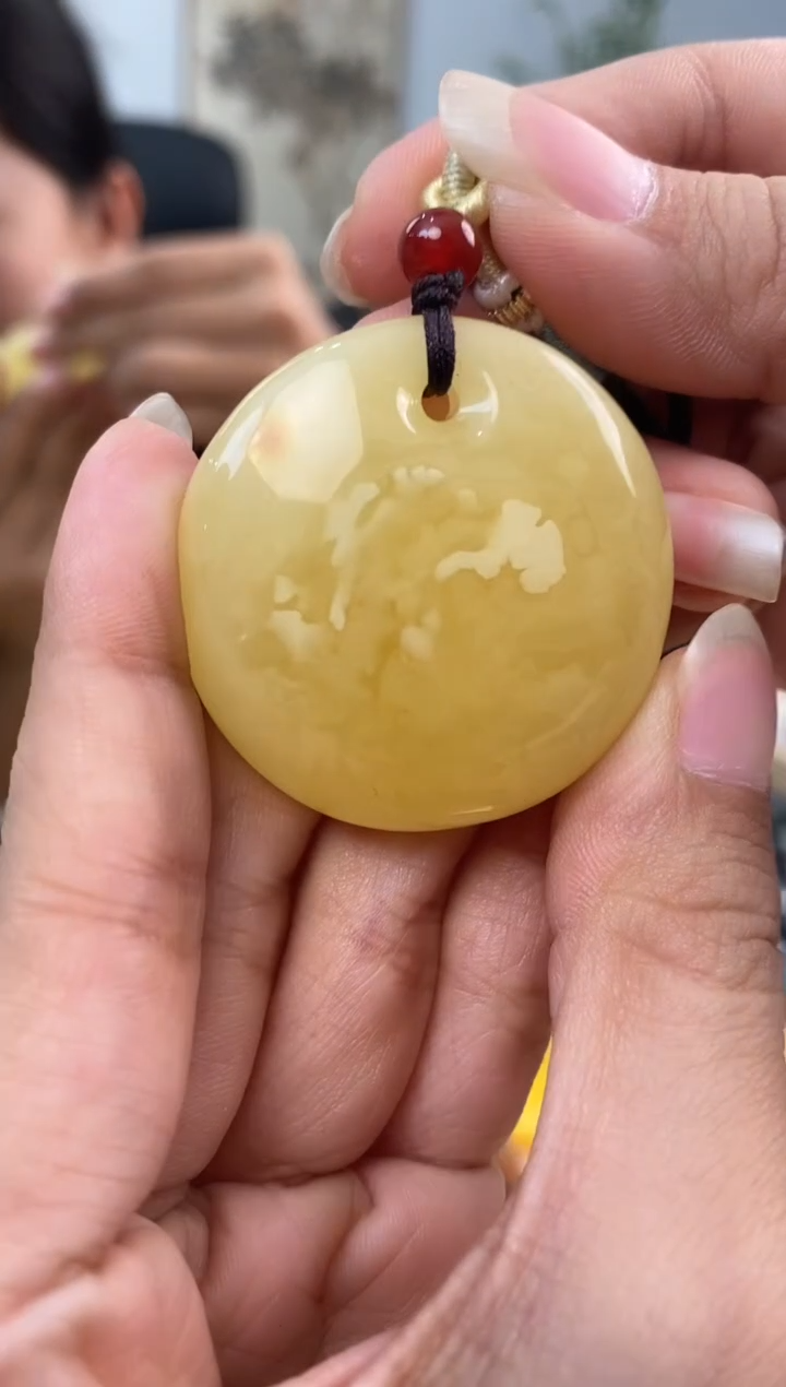 【闪购商品】琥珀裸石未镶嵌天然琥珀蜜蜡鱼眼扣