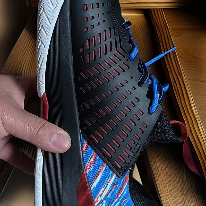 男鞋2025时尚款式男子户外防滑跑步减震