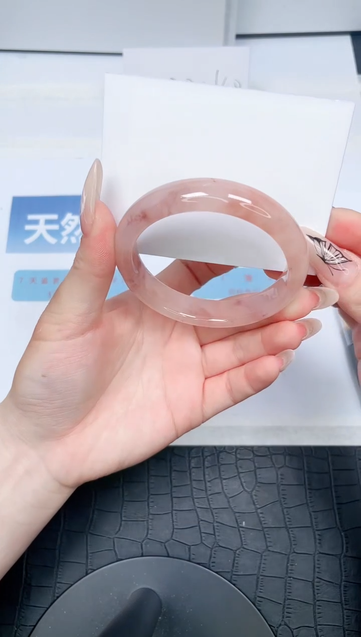【闪购商品】石英质玉手镯未镶嵌M22-59