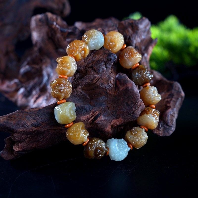 lot76 和田玉醒狮手串/QG51222-184422 保利山东