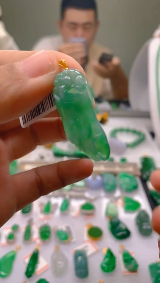 【闪购商品】翡翠颈饰足银镶嵌新号开播，全场乱卖