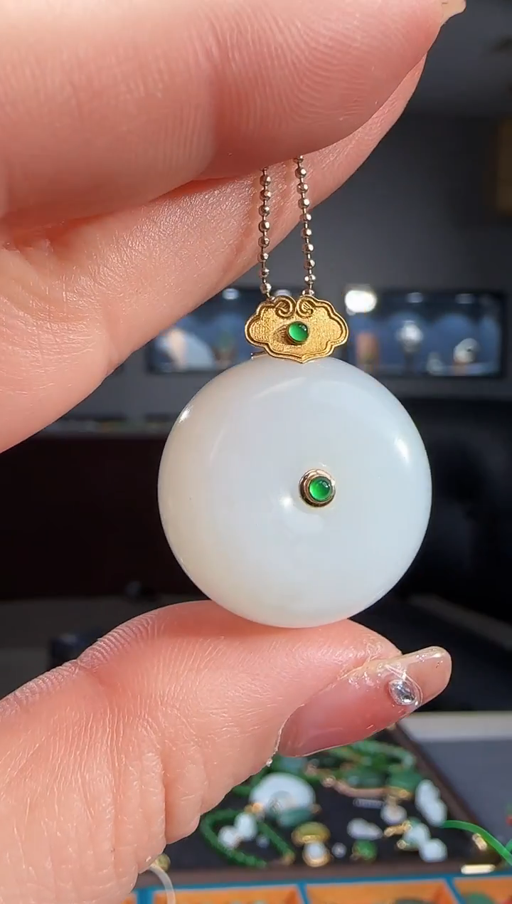 吊坠(不含链)18K金镶嵌和田玉1
