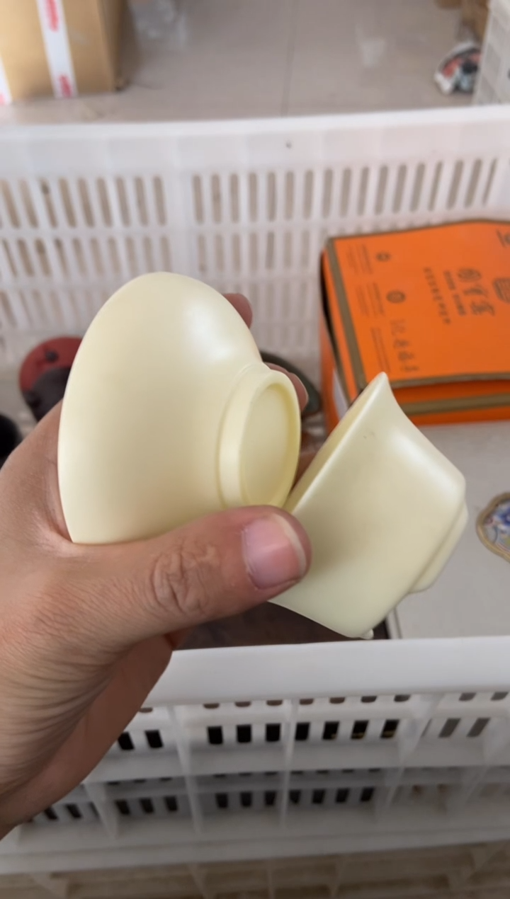 杯无运费险有瑕疵的摄影的产品有使用过的痕迹有点脏介意勿拍