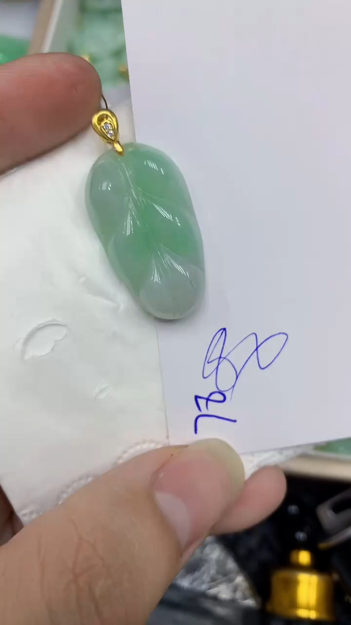 颈饰未镶嵌翡翠缅甸A货翡翠