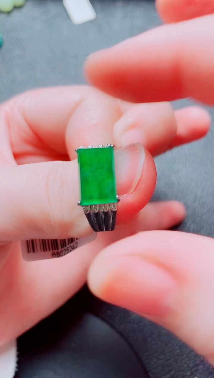 银S925镶嵌戒指翡翠1111