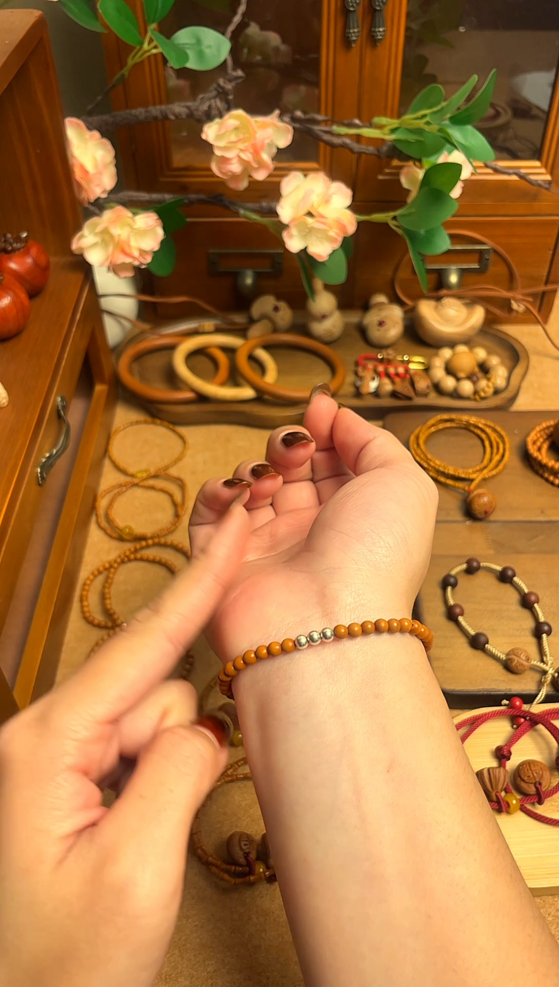 桃核银珠     一物一拍