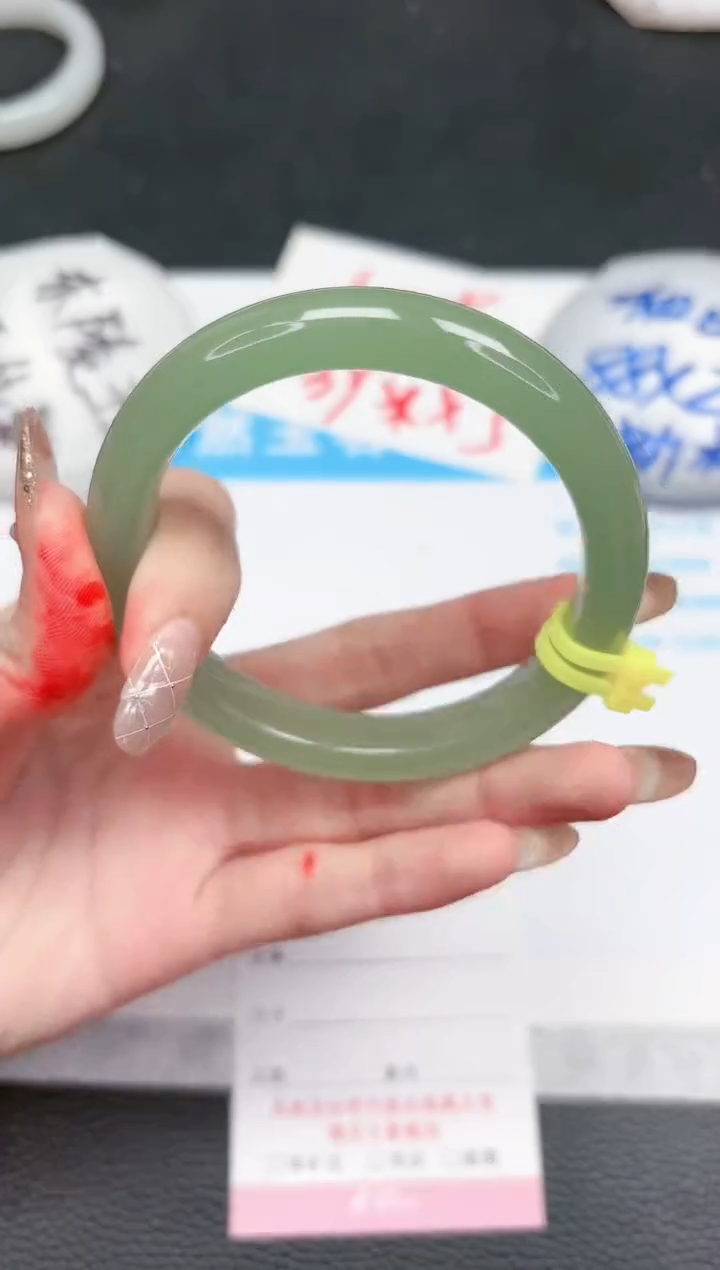 【闪购商品】石英质玉手镯未镶嵌531-58.7