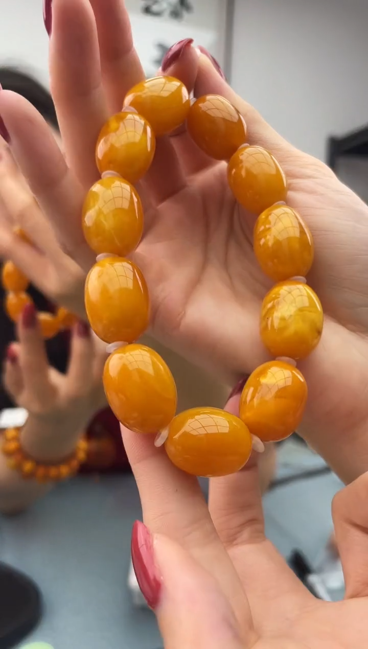 未镶嵌蜜蜡珠宝奇石假一罚十，0.15微瑕发一件