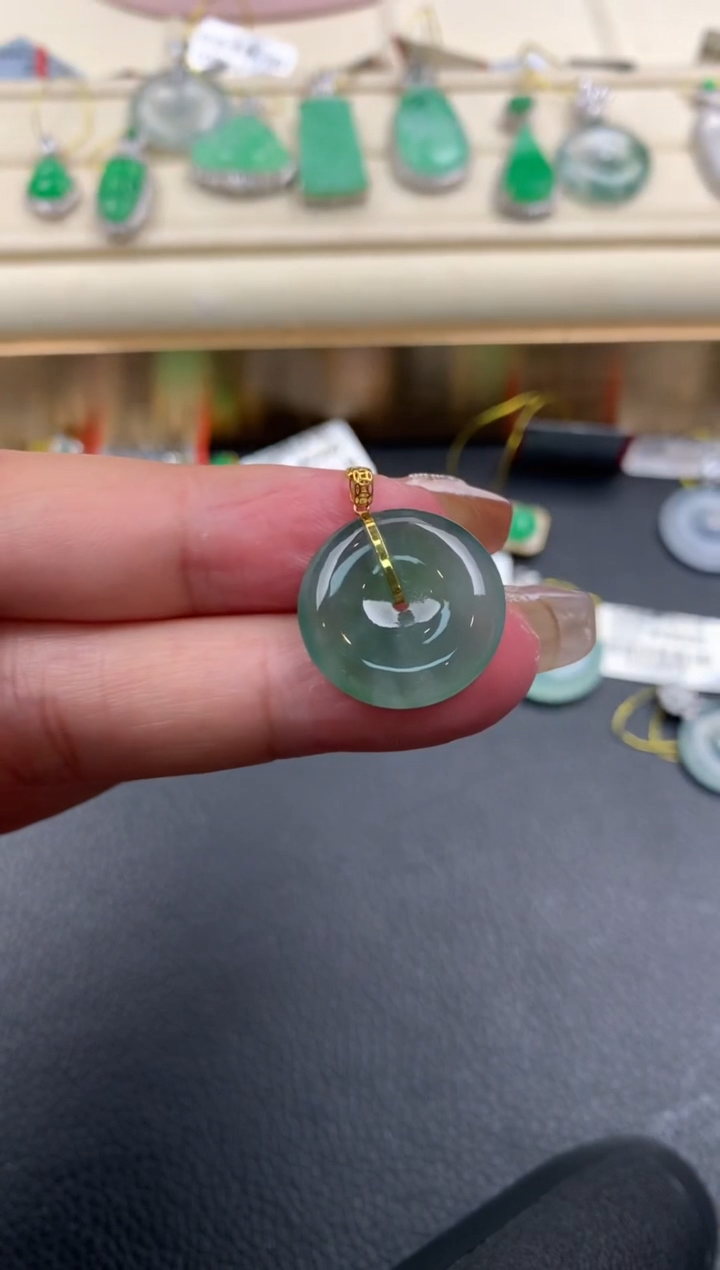 【闪购商品】翡翠颈饰18K金镶嵌Q193       