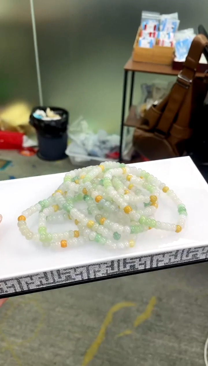 【闪购商品】翡翠手串未镶嵌多样性发货发一件