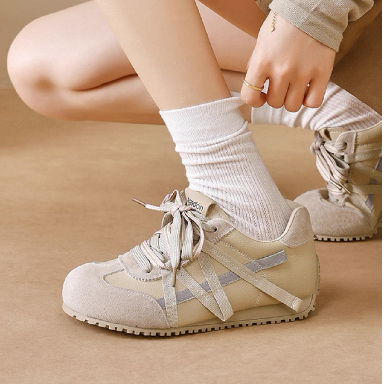 （3）小糖甄选时尚百搭女鞋  听主播口令 按照编码去拍