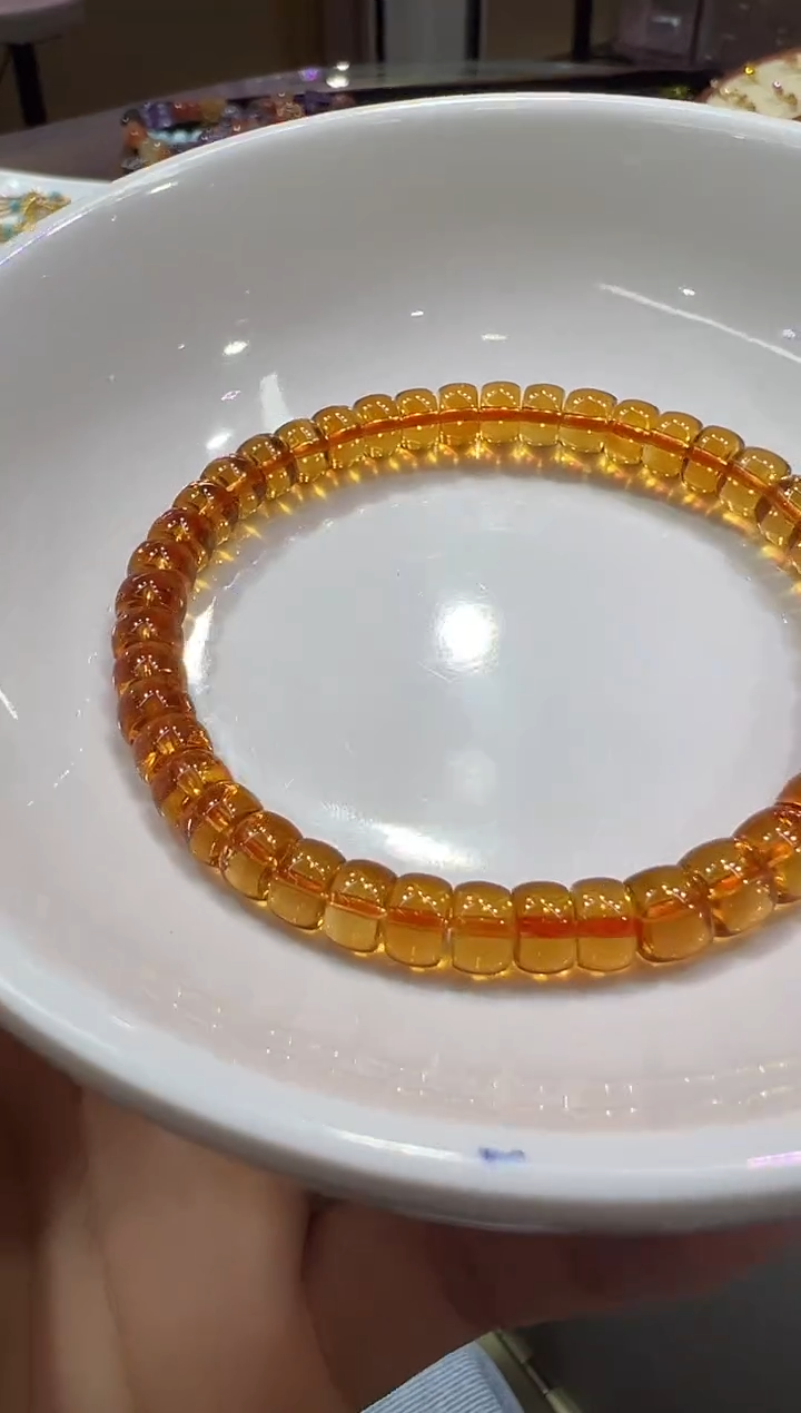 水晶手串未镶嵌水晶手串 多样性发其一