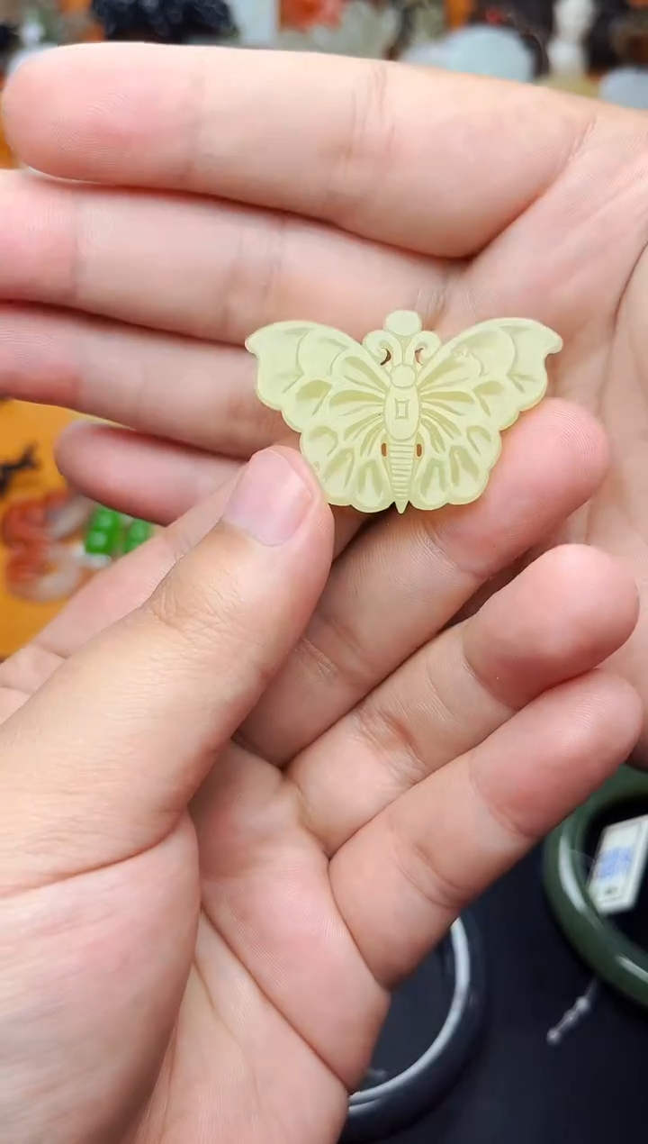 【闪购商品】和田玉颈饰未镶嵌蝴蝶01