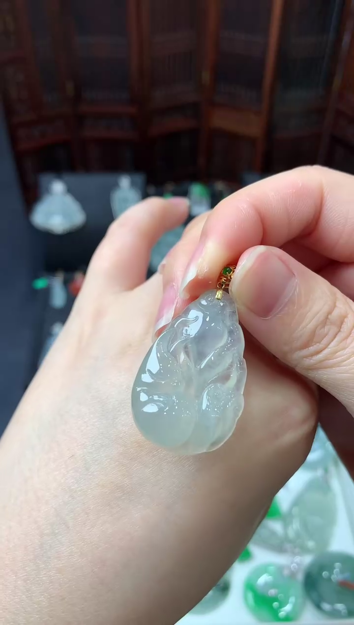 【闪购商品】翡翠吊坠(不含链)18K金镶嵌挂件