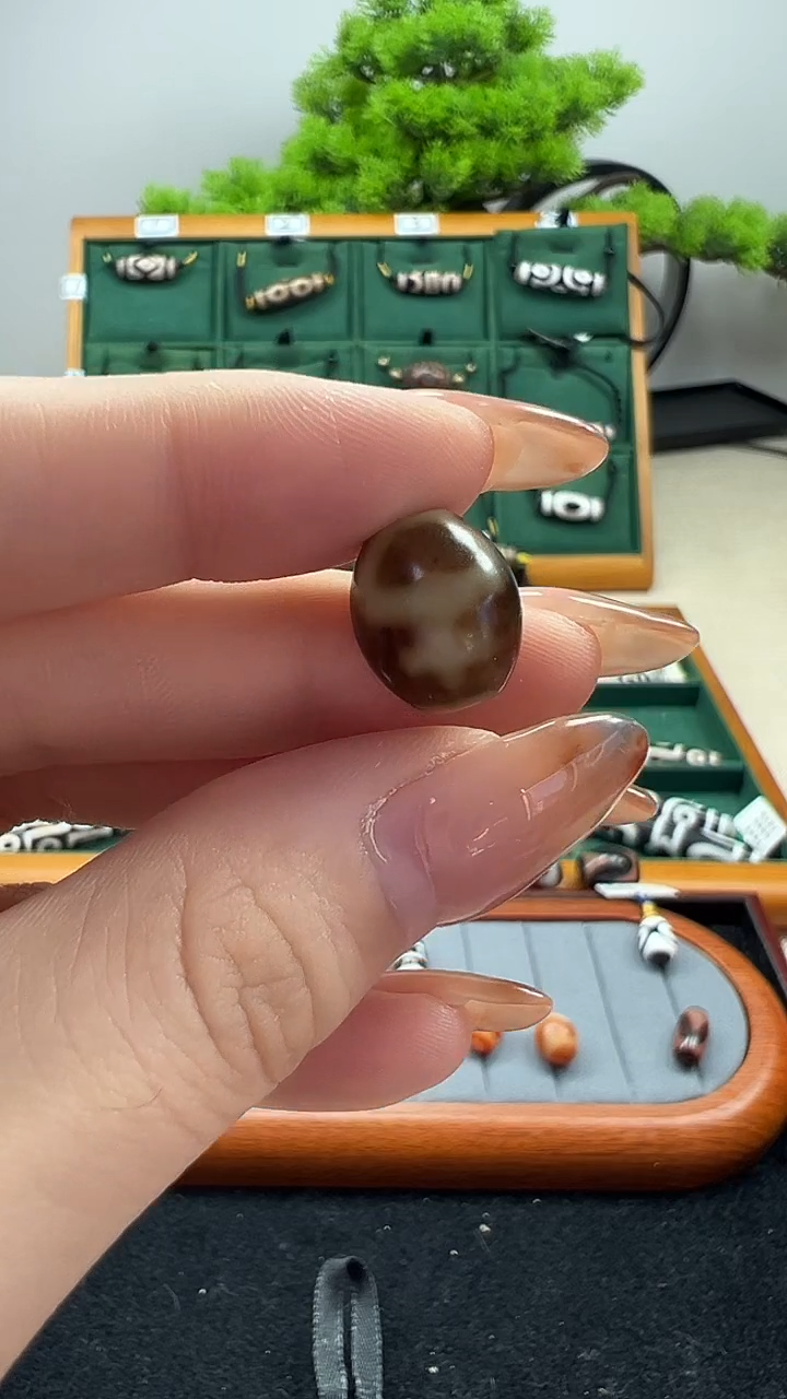 玛瑙/玉髓（覆膜）颈饰未镶嵌20.（微瑕随机发货）