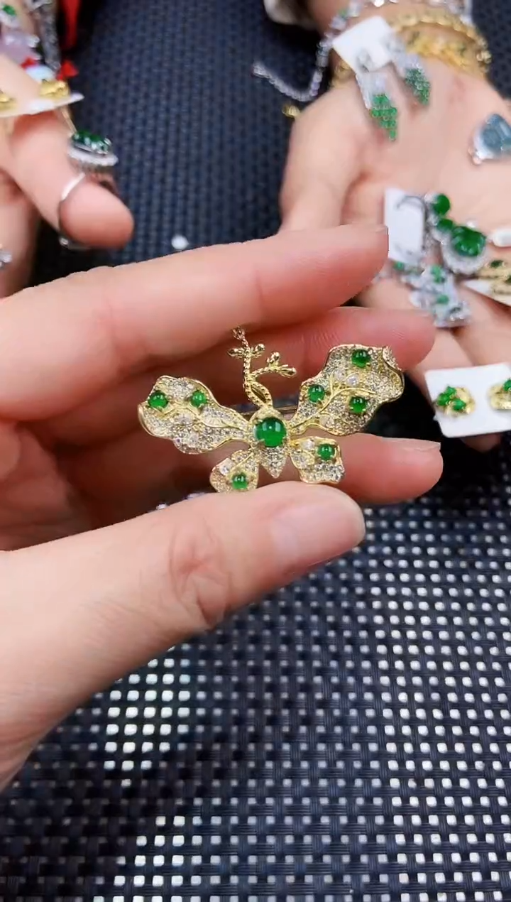 【闪购商品】翡翠吊坠(不含链)未镶嵌111111111