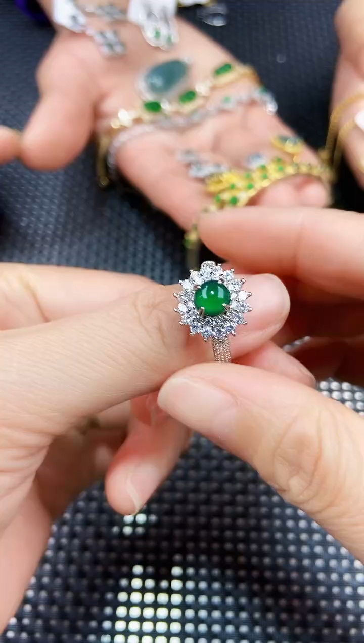 【闪购商品】翡翠戒指未镶嵌1111111111