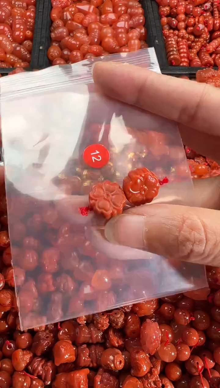 【闪购商品】南红玛瑙颈饰未镶嵌1