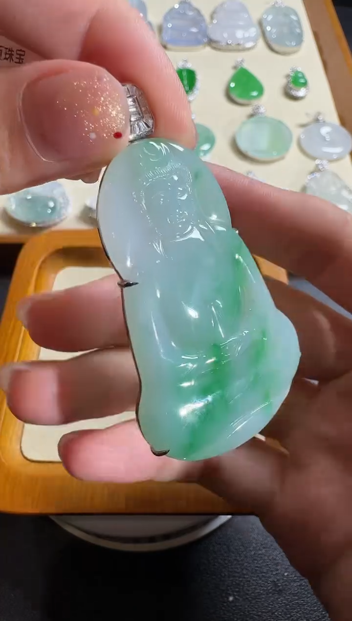 【闪购商品】翡翠吊坠(不含链)18K金镶嵌【源头工厂】钻石镶嵌