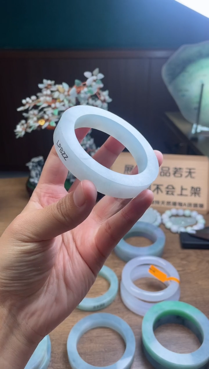【闪购商品】定制翡翠手镯未镶嵌定制