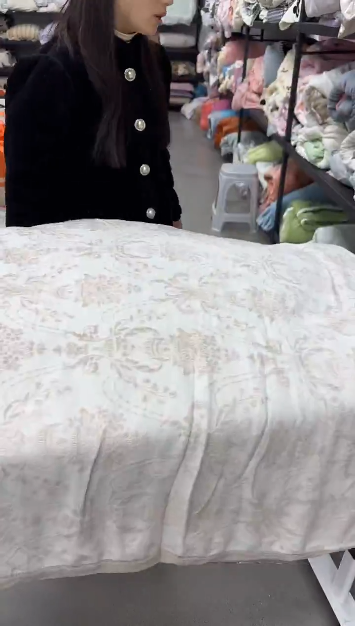 氨纶加大浮雕款四件套 雕花