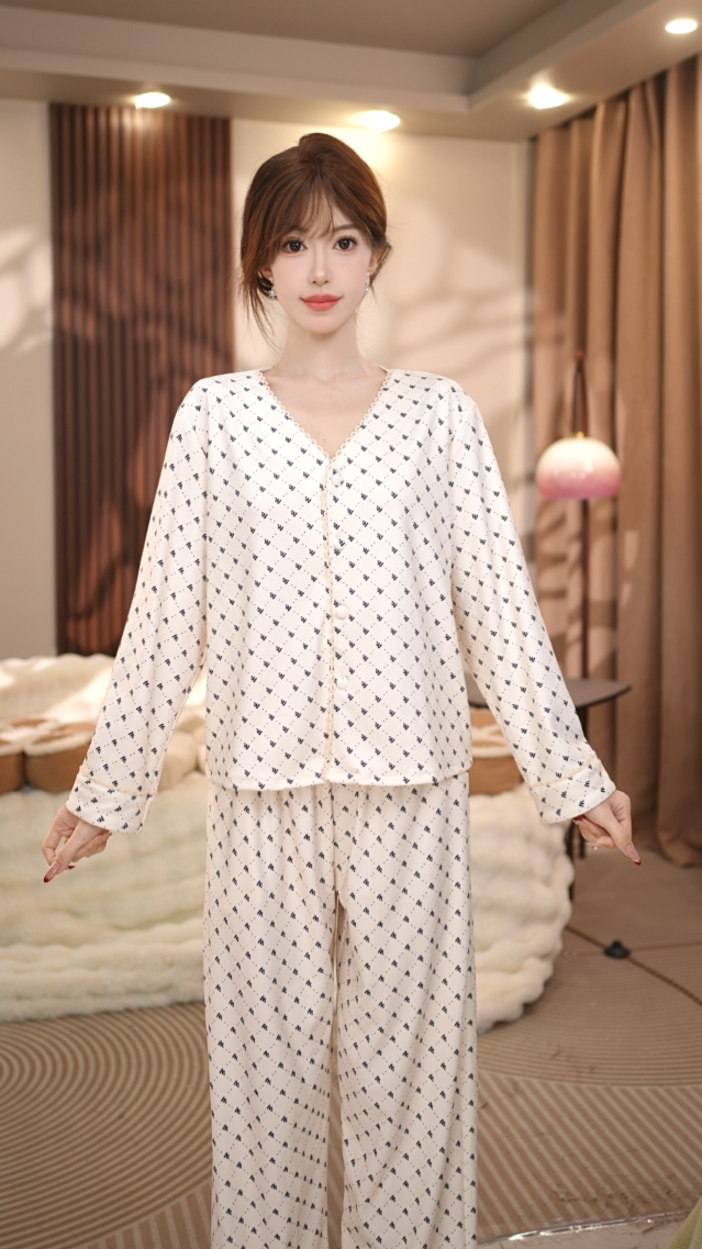 【休息日】秋冬季新款舒适保暖高级感甜美小众女士家居服时尚