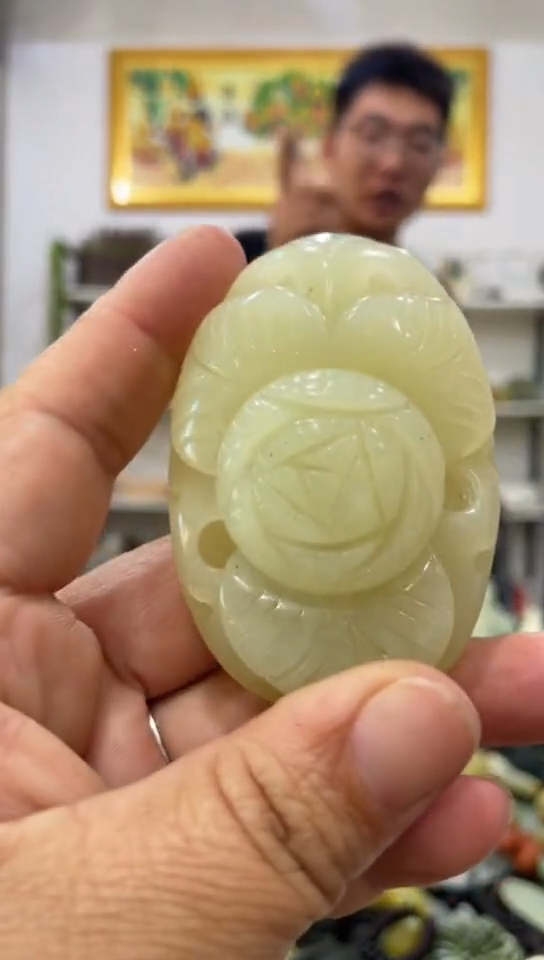 未镶嵌岫玉手把   