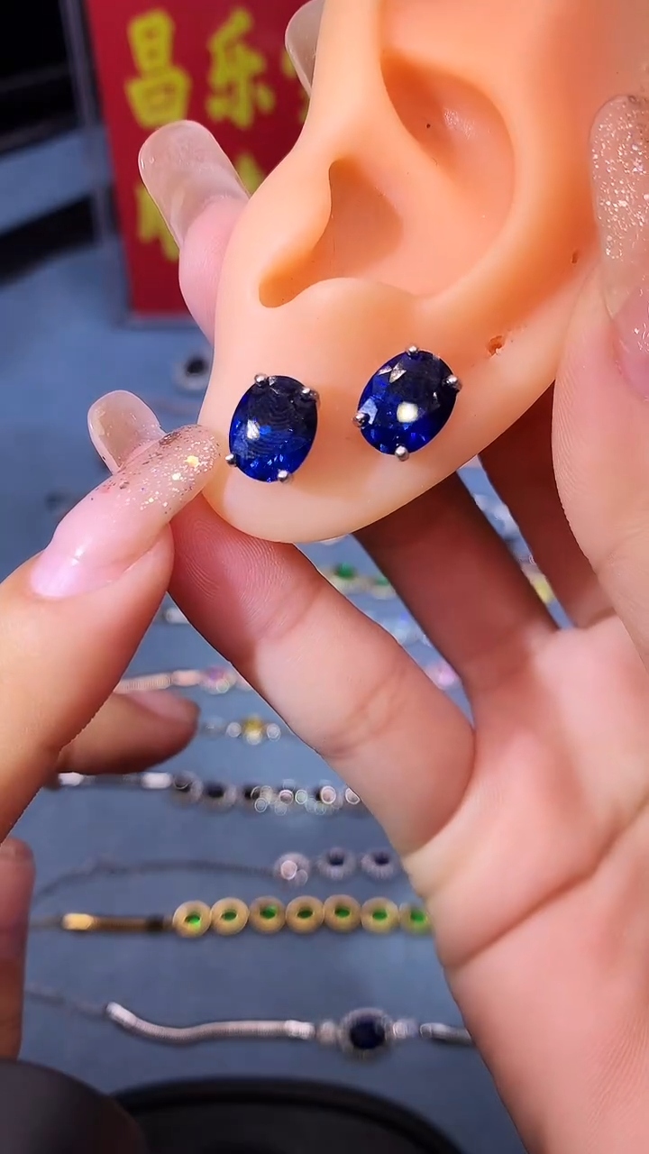【闪购商品】蓝宝石耳饰银S925镶嵌1111