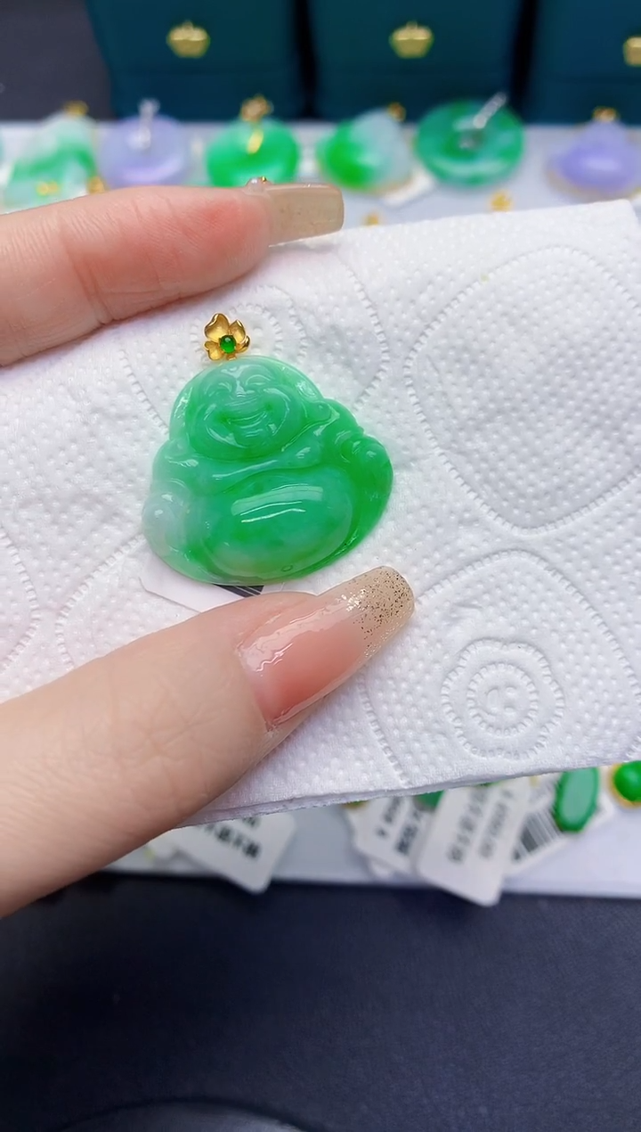 颈饰18K金镶嵌翡翠缅甸天然翡翠A货