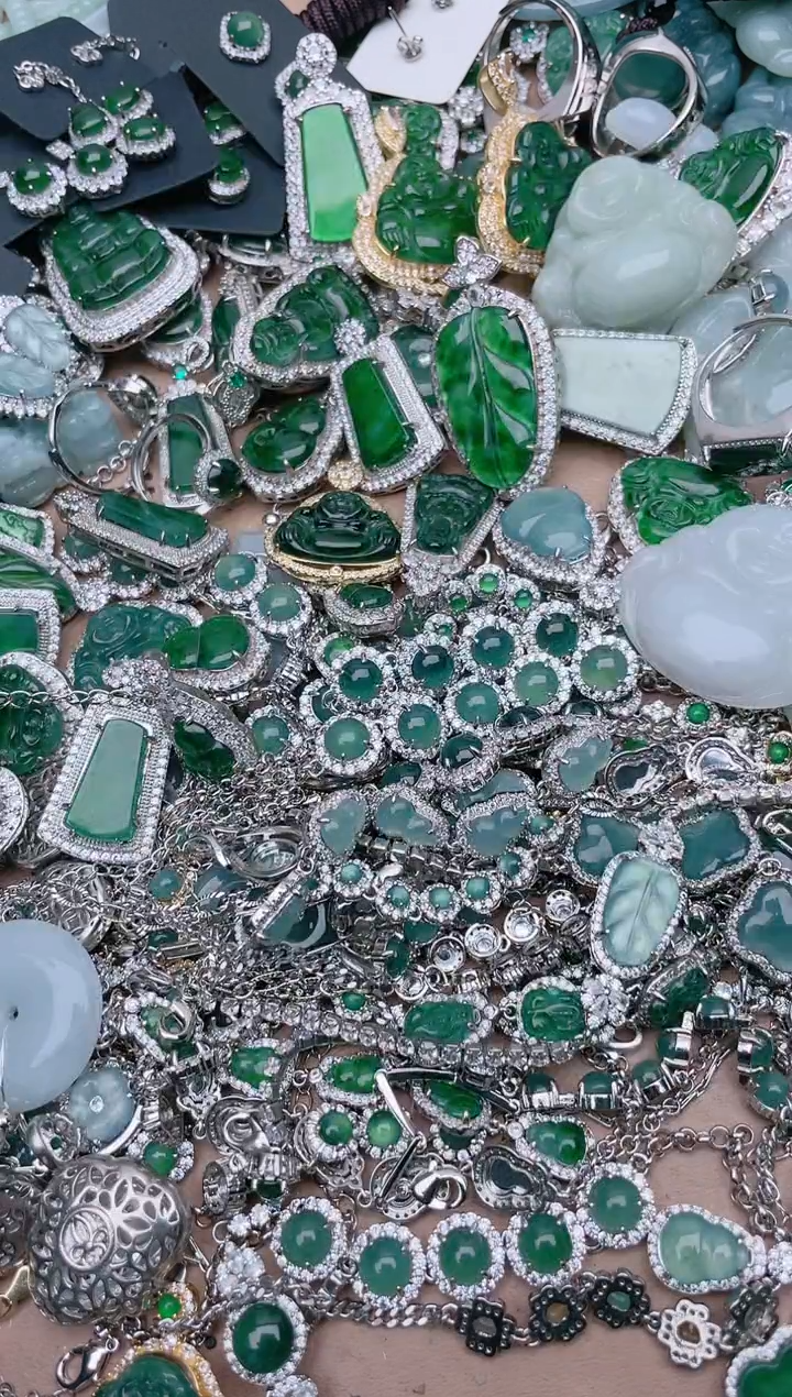 【闪购商品】翡翠颈饰未镶嵌7987....