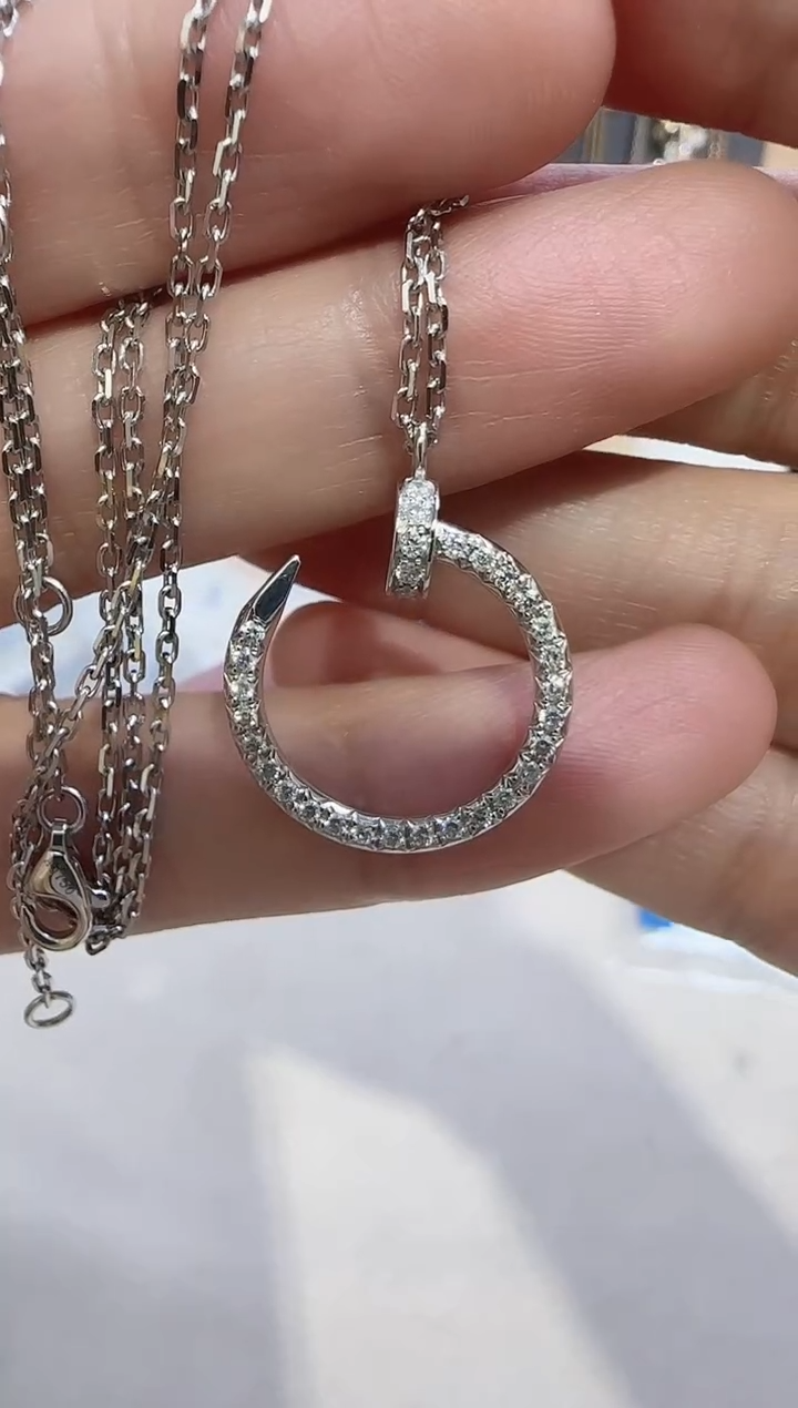 【闪购商品】天然钻石颈饰18K金镶嵌多样性发货发其一