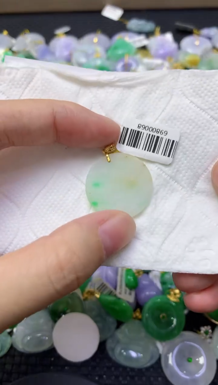 颈饰未镶嵌翡翠天然缅甸翡翠A货